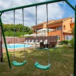 Awesome Apartment In Kastav With Swimming Pool Ferienhaus