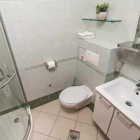 3 Bedroom Amazing In Casa vacanze