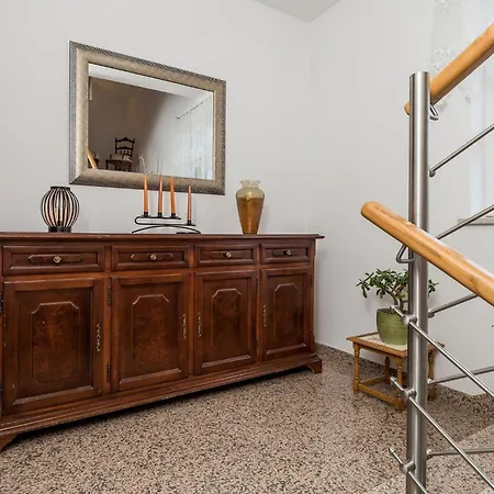 3 Bedroom Amazing Home In Kastav Holiday home *