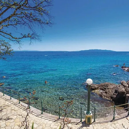 Casa vacanze Awesome In With Swimming Pool Kastav