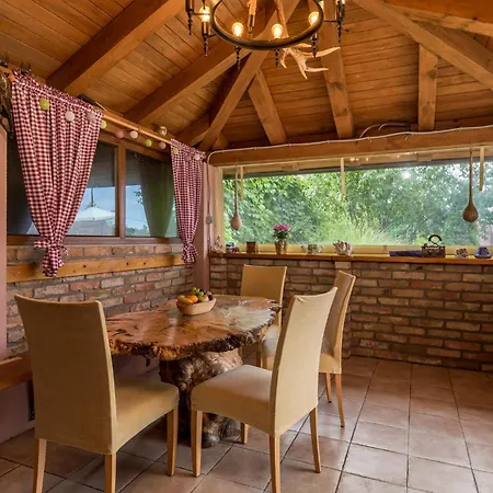 Awesome In With Swimming Pool Casa vacanze Kastav